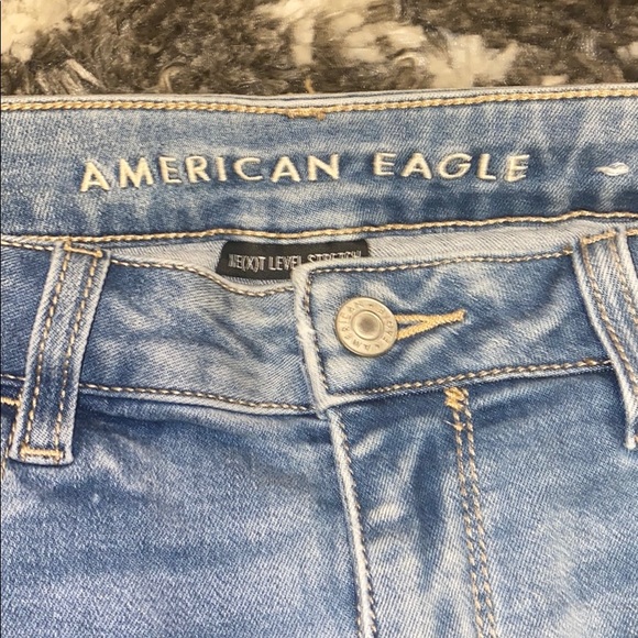 *SOLD* Ripped American Eagle 🦅 Jeans - Picture 5 of 7